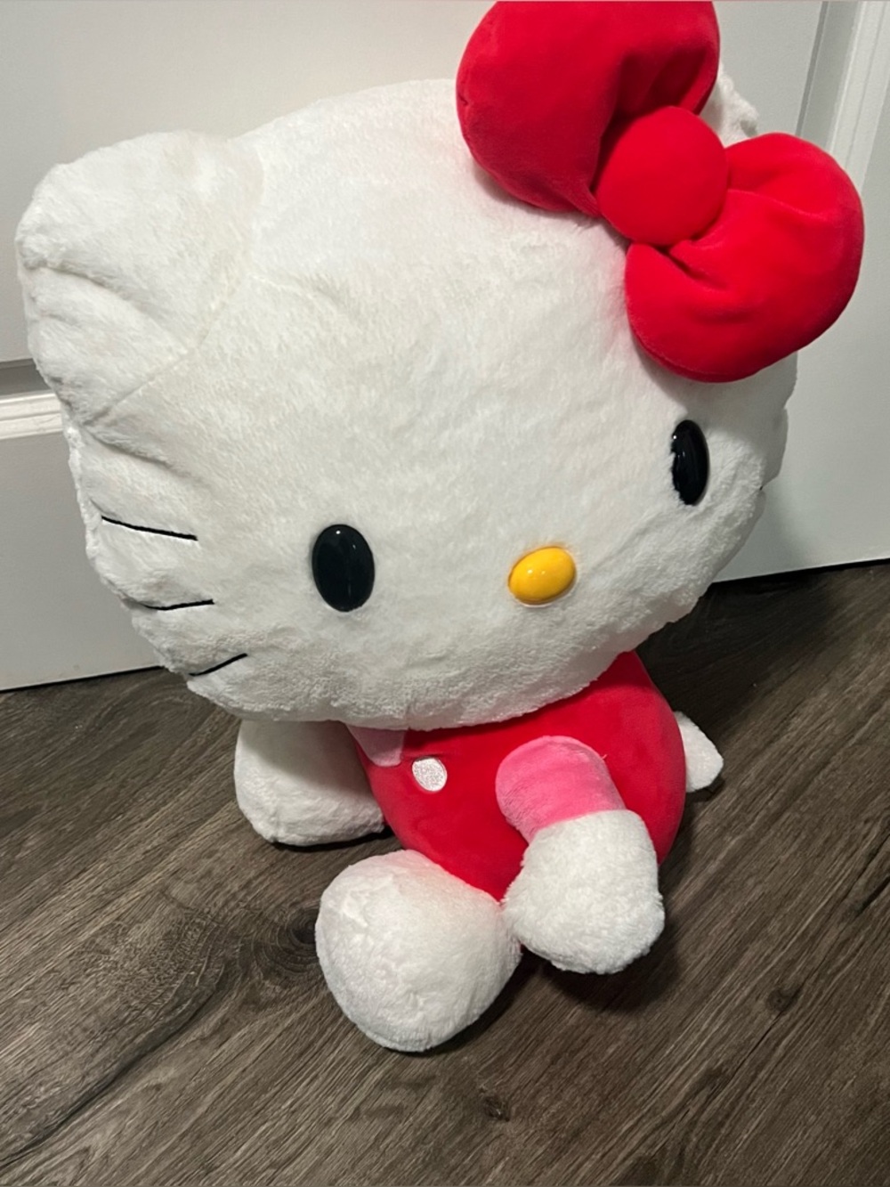 NWT Hello Kitty Giga Jumbo 18.5” Red Pink Fluffy Color Plush Sanrio SEGA Toy